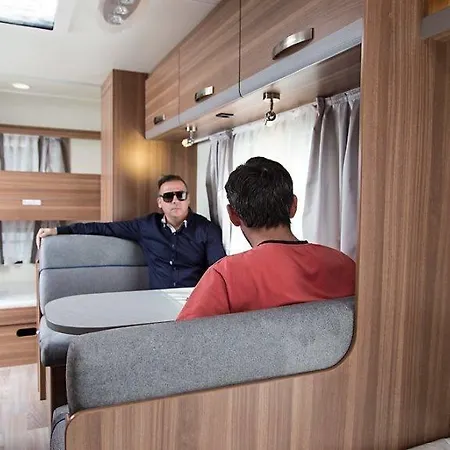 Garda Caravan * 拉齐塞